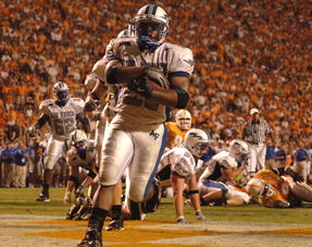 英雄辈出，足球赛场上的精彩呈现，英雄辈出,足球赛场上的精彩呈现了什么  第4张